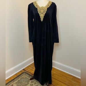Vintage Ruth Norman NY Black Velvet Hostess Dress Gold Lace S